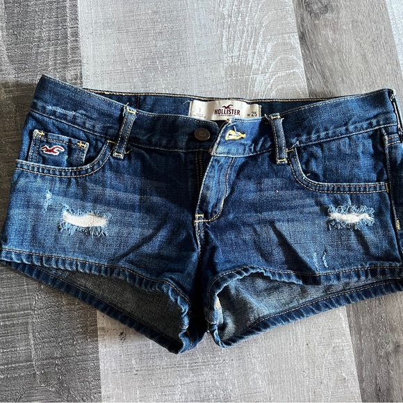 Hollister Denim Distressed Dark Wash Jean Shorty Booty Shorts Size 1 w25 - Picture 7 of 9